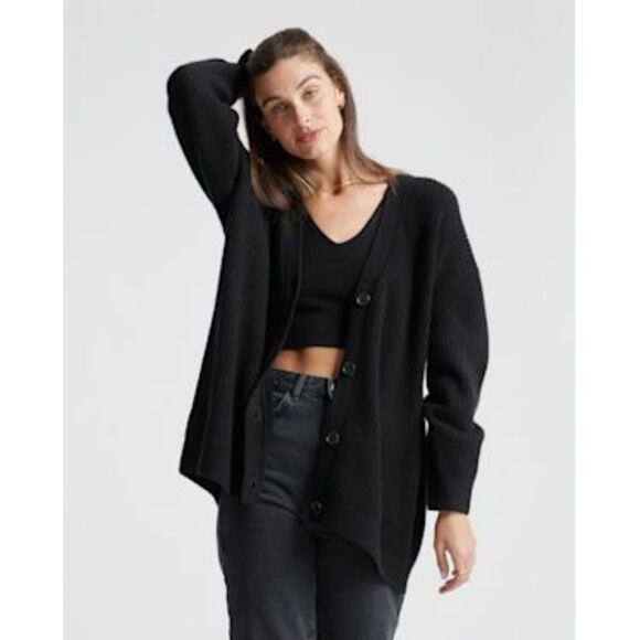 Quince Sweaters - Quince Womens Mongolian Spring Cashmere Boyfriend Cardigan Sweater Black M